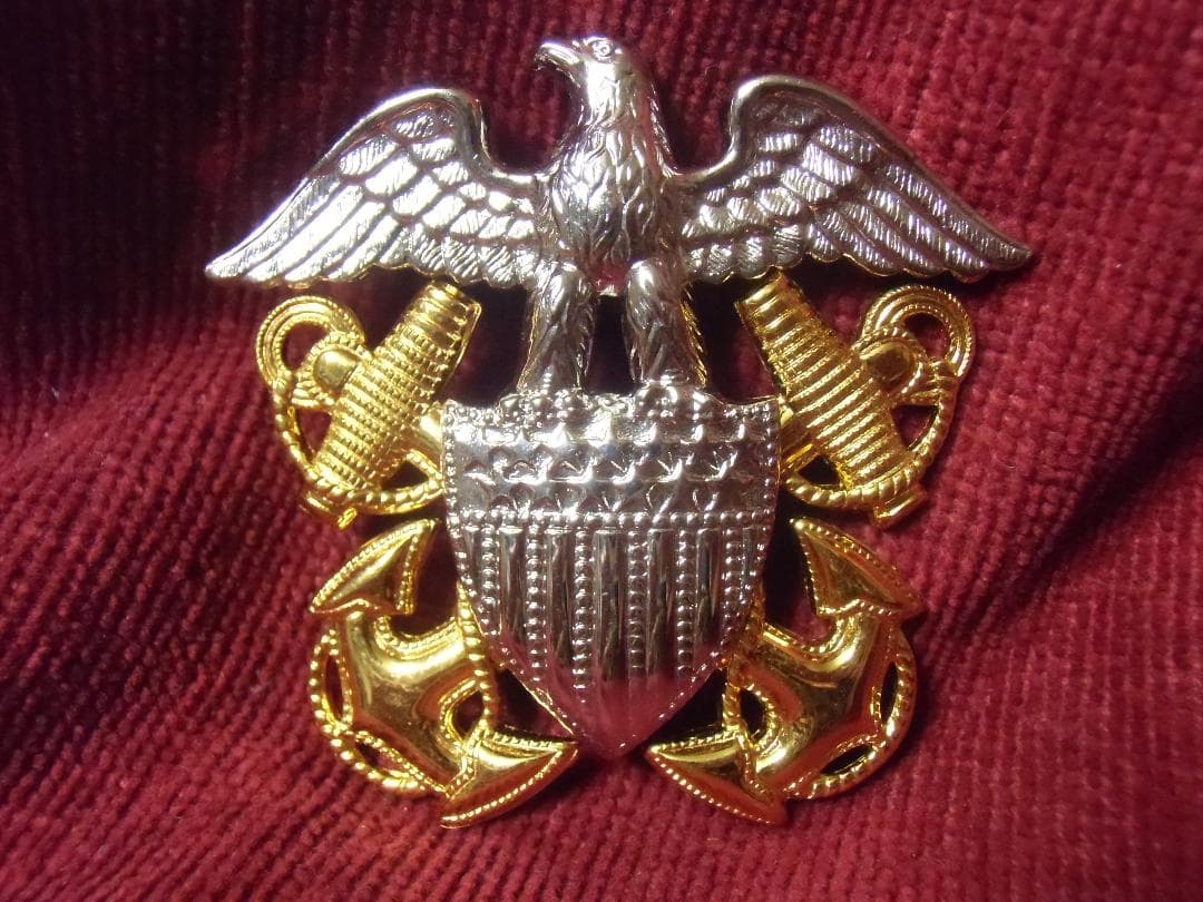 ★１９７０年代＊アメリカ軍＊海軍＊９２５銀製＊将校制帽章（実物）