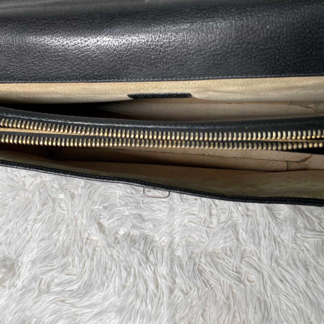 PRADA プラダ　ビジネスバッグ　レザー　ブラック　黒　本革　シボ革