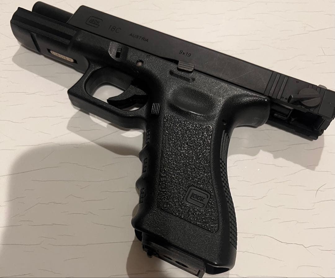 東京マルイ　ガスブローバックグロック18c