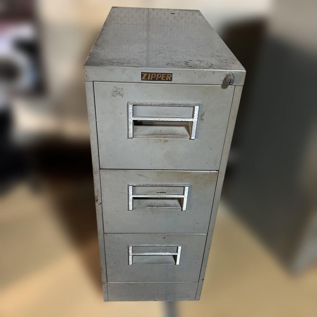 昭和レトロ　ZIPPER キャビネット 3段 グレー　鍵無し　時代物