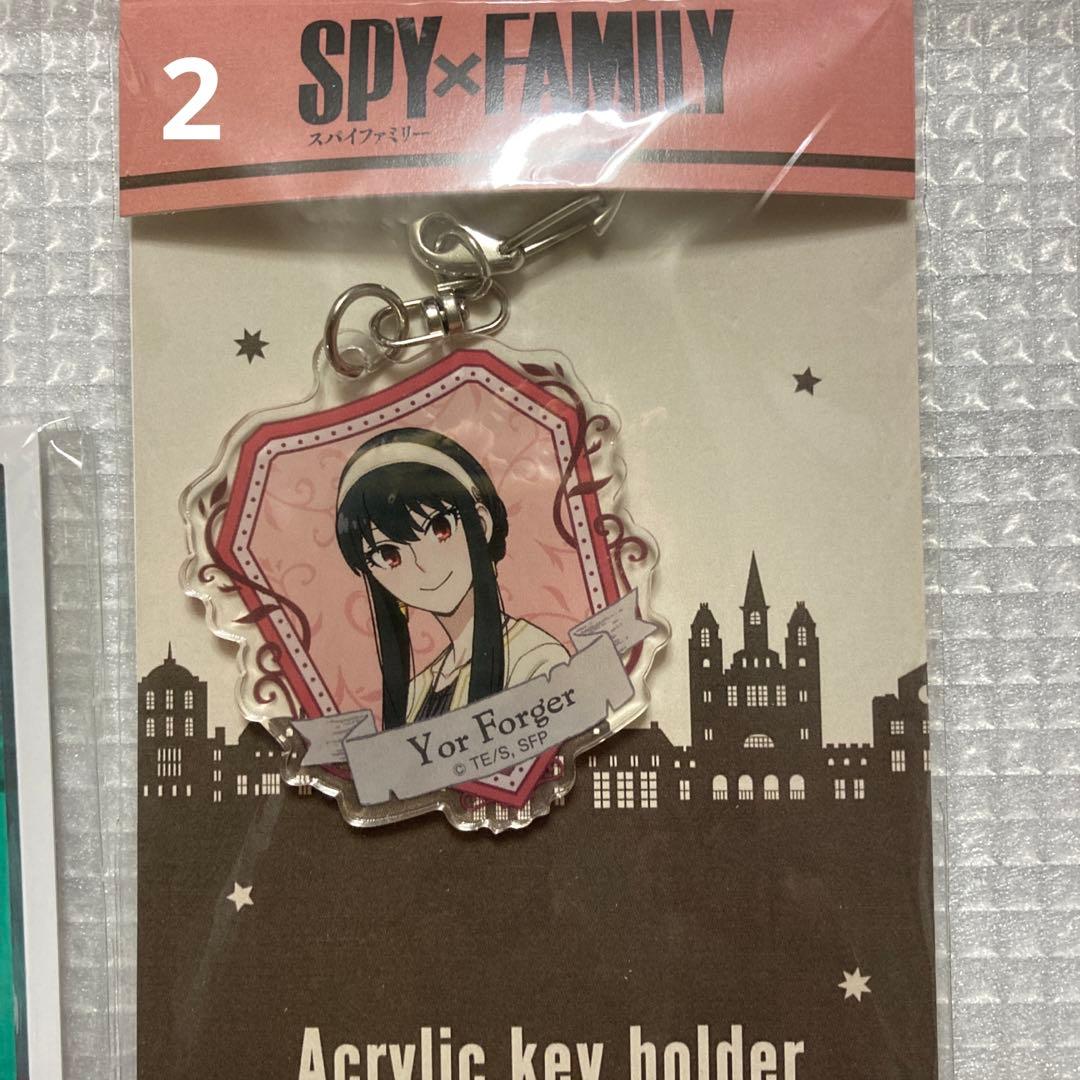 スパイファミリー　缶バッジ、アクリルキーホルダー等　２４点　まとめ売り