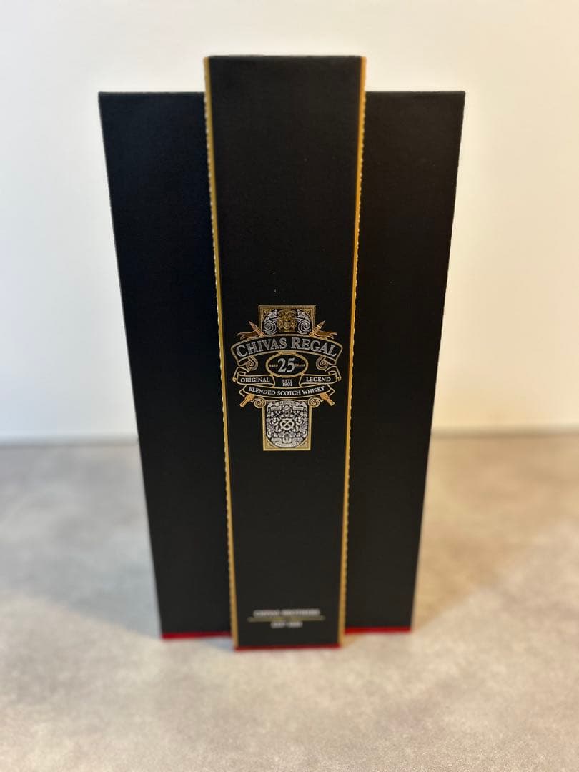 【新品未開封】【外箱付き】シーバスリーガル25年ブレンデッドスコッチウイスキー
