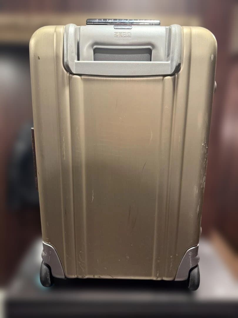 s*n様 ゼロハリバートン　スーツケース