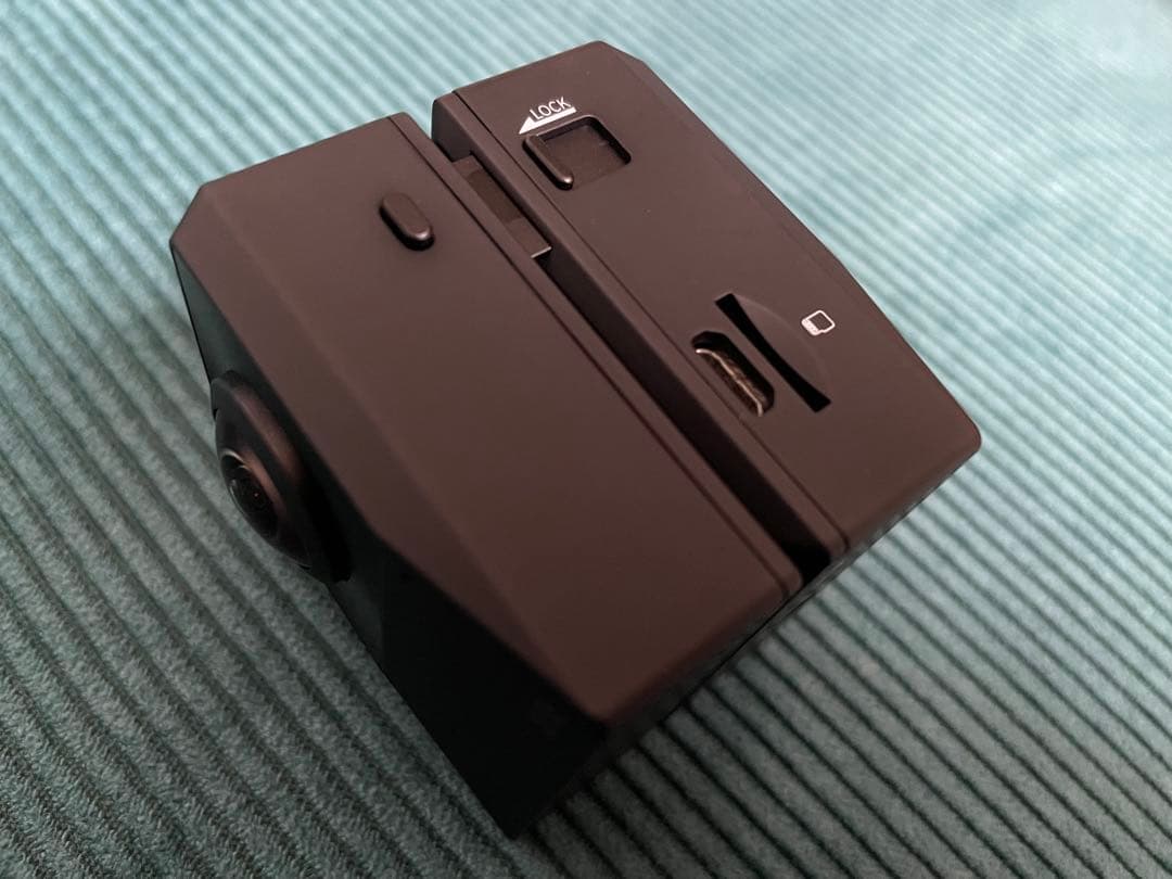 Insta360 EVO 3D VRカメラ