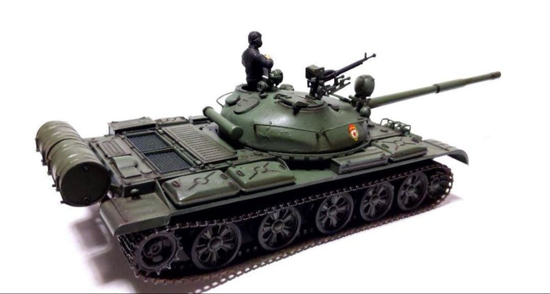 TAMIYA タミヤ1/35 ソビエト T-62A 塗装完成品