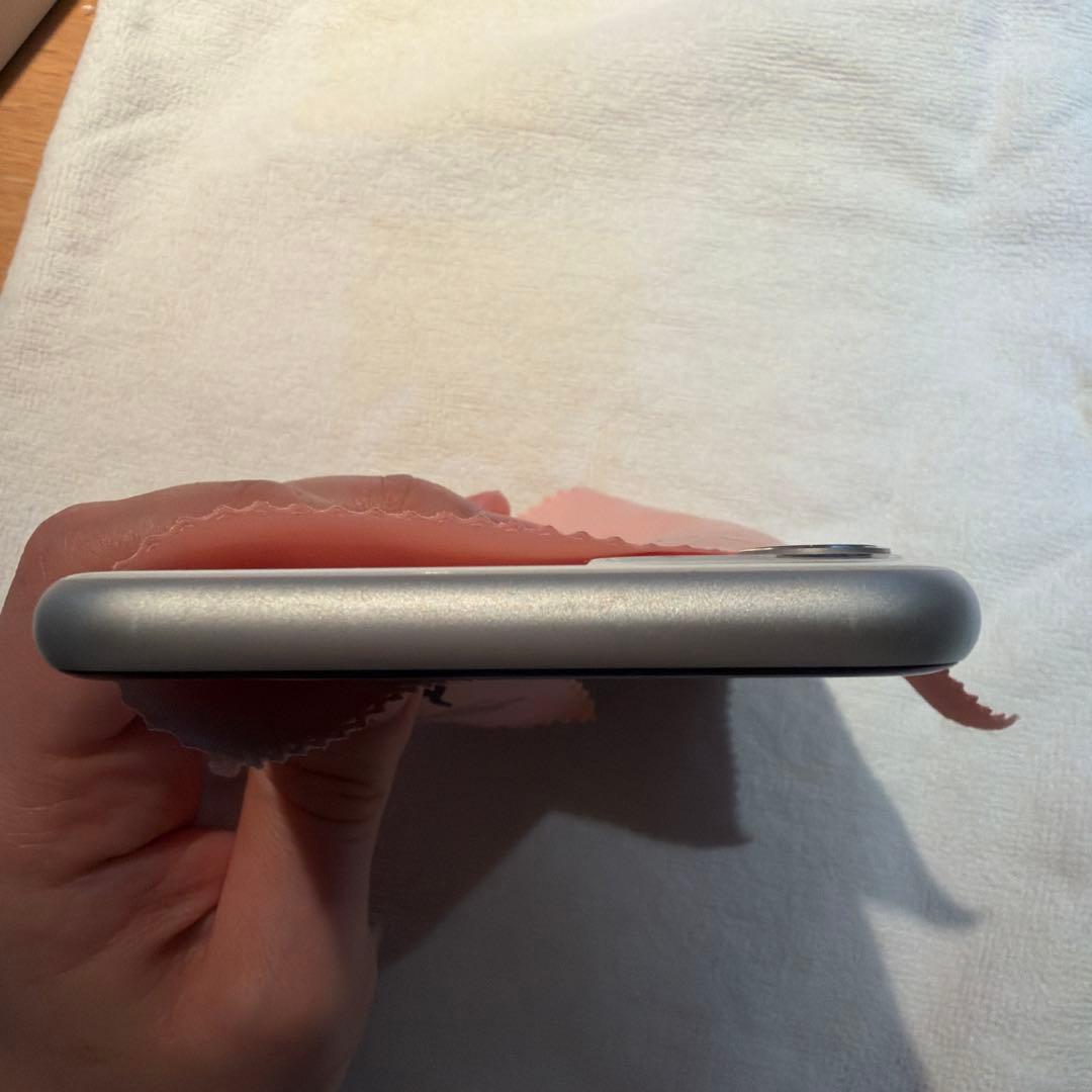 iPhone11 ホワイト 64G