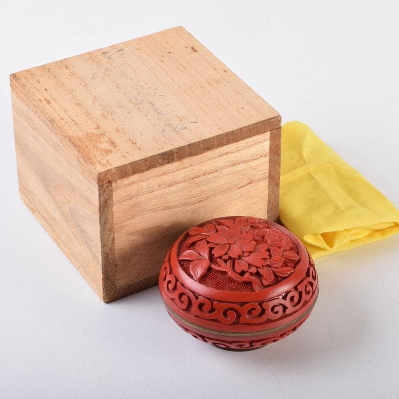 中国　剔紅　堆朱　花草文　香合　時代箱付　V　9085
