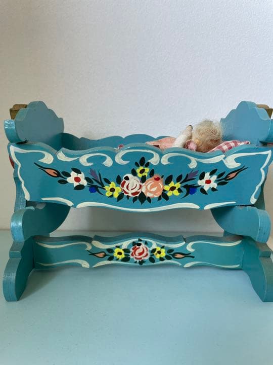 ドール用人形用クローゼットと人形付きベッド