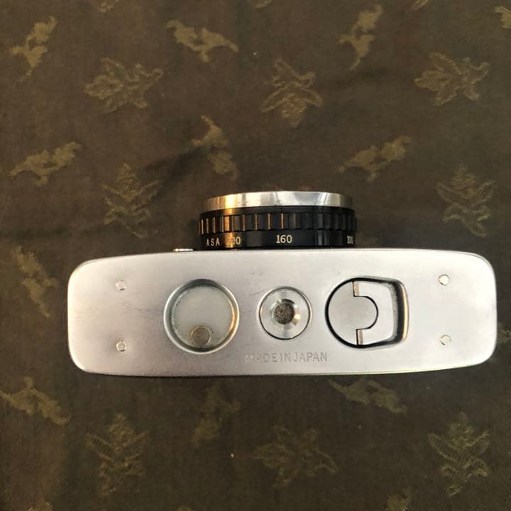 フィルムカメラ OLYMPUS PEN EE S