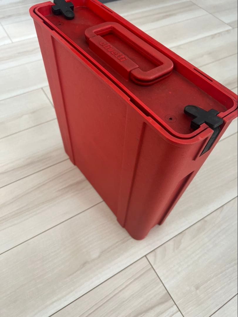 Olivetti Valentine オリベッティ バレンタイン タイプライター