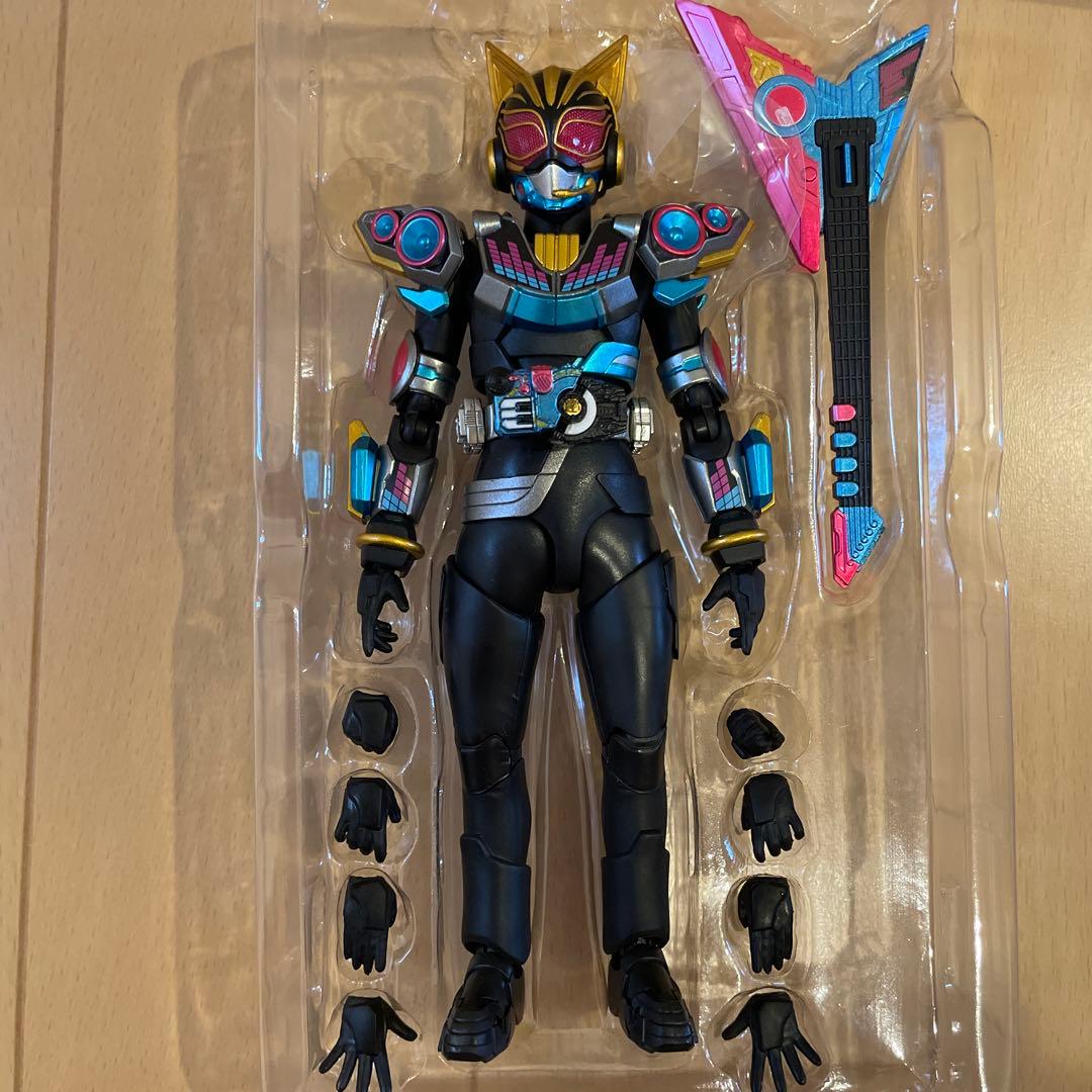 S.H.Figuarts 仮面ライダーナーゴ　ビートフォーム　開封品
