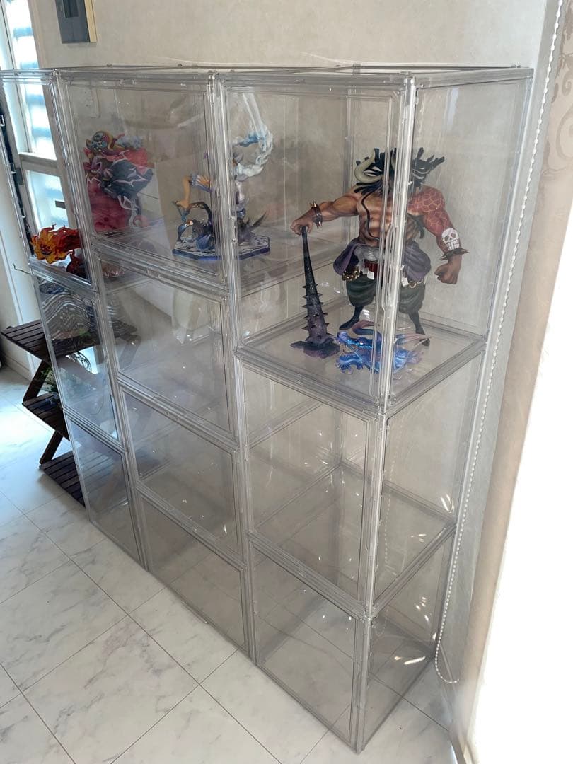 フィギュアケース　大型　4個