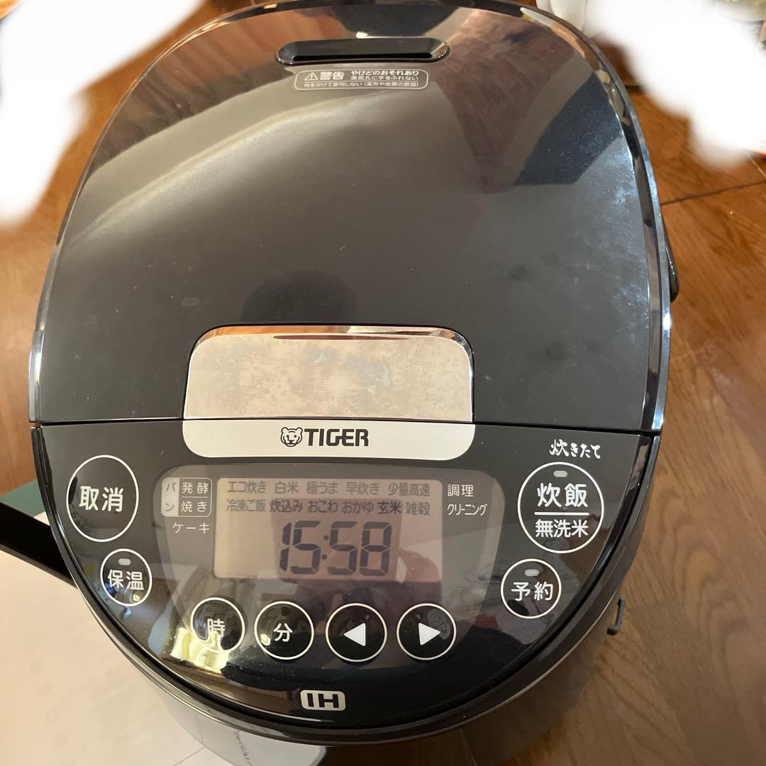 TIGER IHジャー炊飯器 5.5合炊きJPW-T100