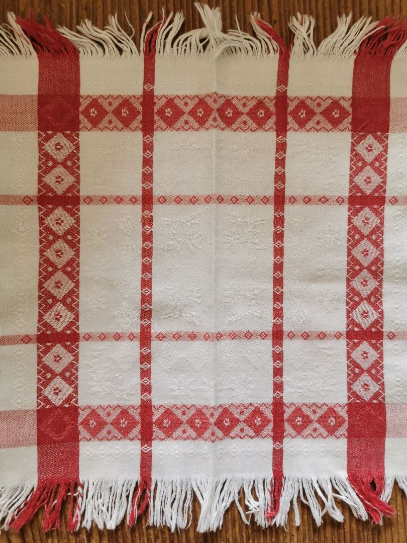 アンティークフランス ダマスク織レッドリネンクロス 花とダイヤモチーフペアセット