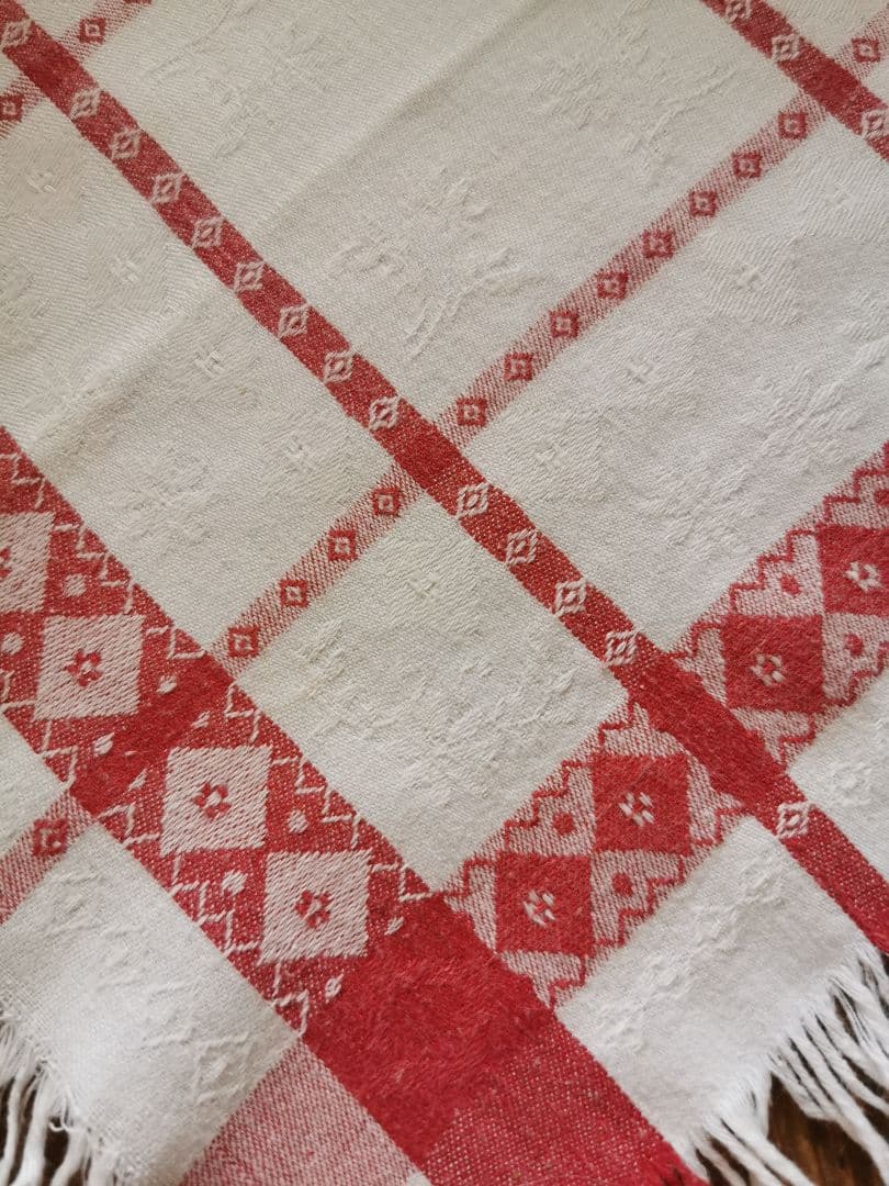 アンティークフランス ダマスク織レッドリネンクロス 花とダイヤモチーフペアセット