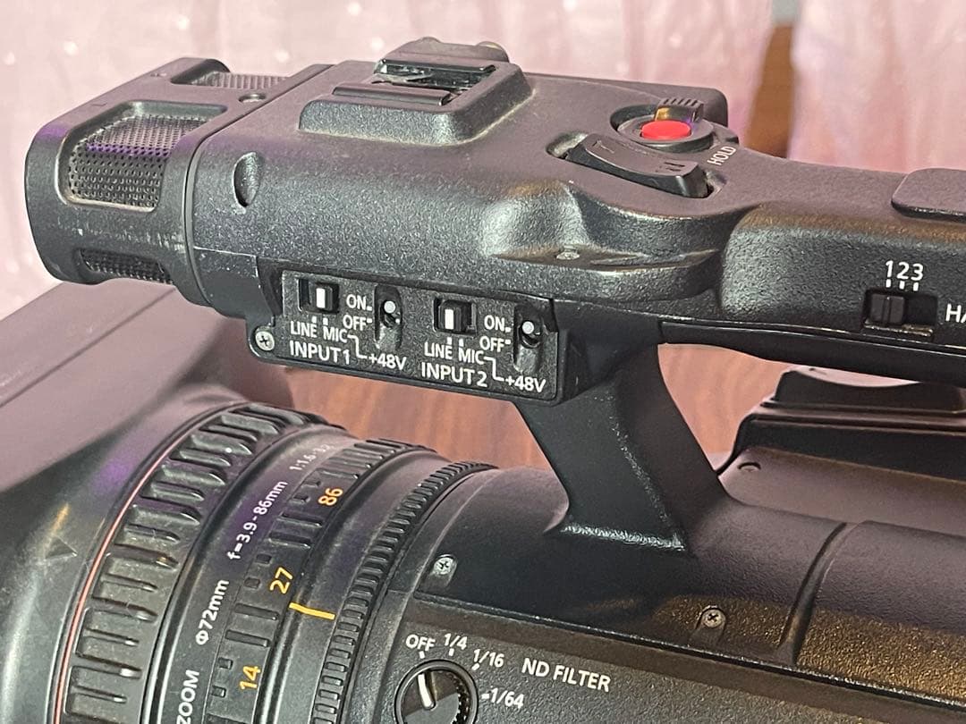 訳ありPanasonic AG-AC160 業務用カメラ バッテリーACアダブタ