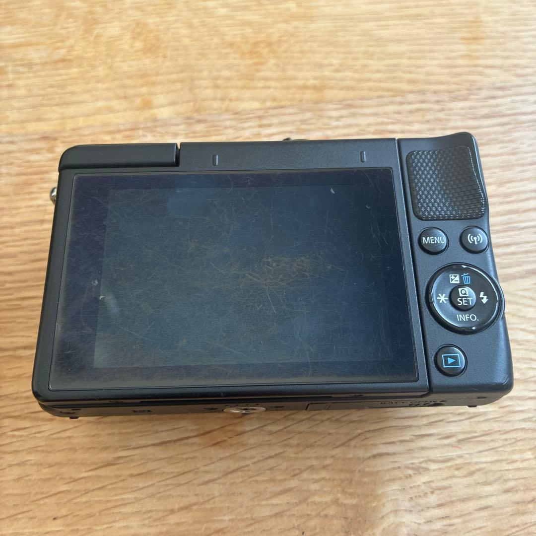 Y*P様 Canon EOS M100 ミラーレスカメラ レンズ3本 マウントア