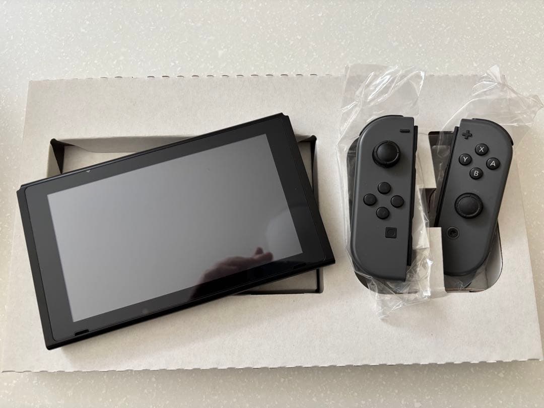 ニンテンドー Swich グレー 本体 付属品 充電スタンド付き