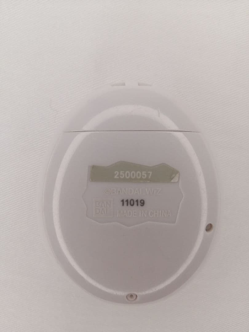 【希少 入手困難】バンダイ たまごっちみーつ スイーツみーつver. ホワイト