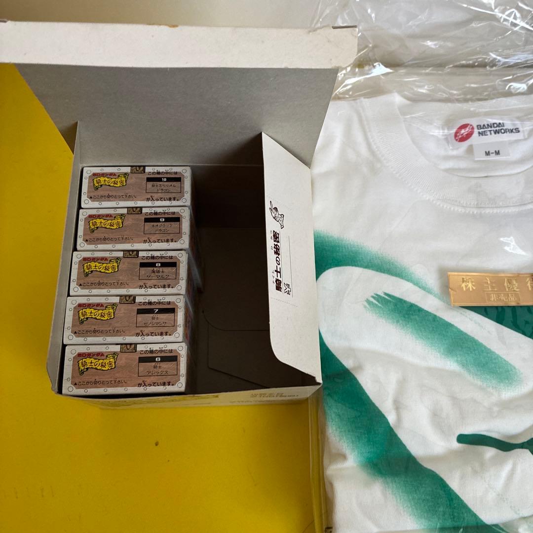 ピ*ト様 株主優待ガンダムモビルスーツ Tシャツ＆SDガンダム騎士の秘密５個セッ