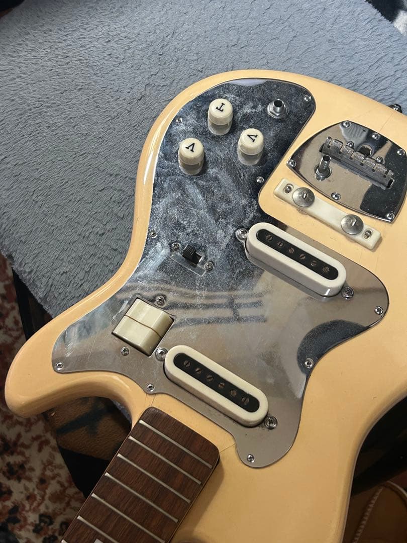 ヴィンテージguyatoneグヤトーン LG65T レアカラー　ビザール