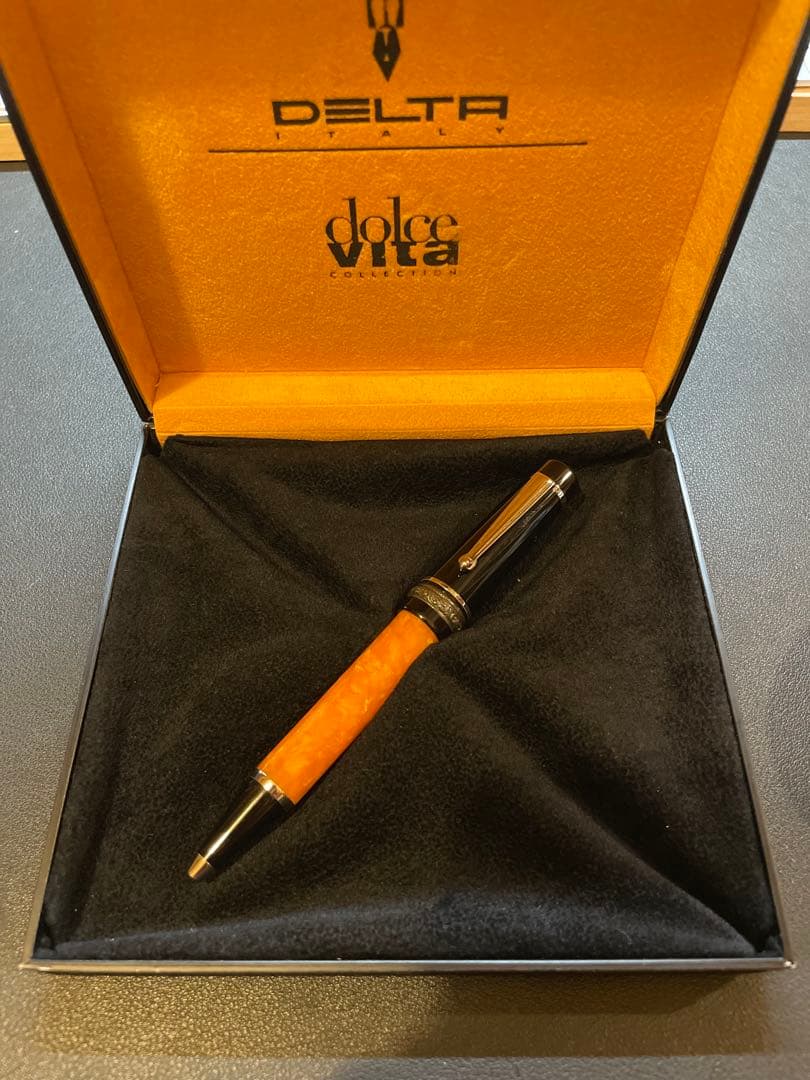 レア⭐️DELTA Dolcevita Medium ボールペン 本体