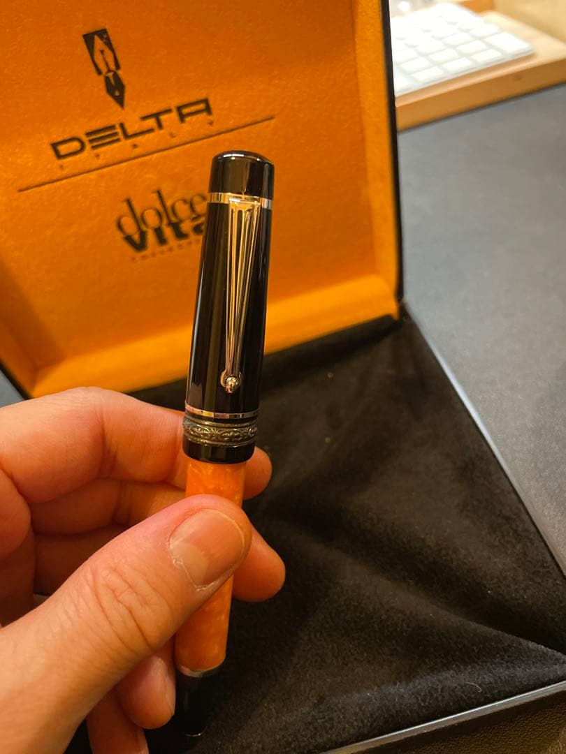 レア⭐️DELTA Dolcevita Medium ボールペン 本体