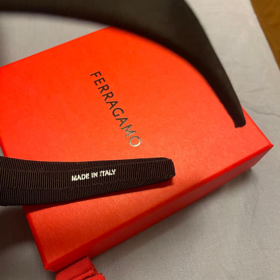 【新品・正規品】フェラガモ Ferragamo ヘアバンド ブラック 箱付き