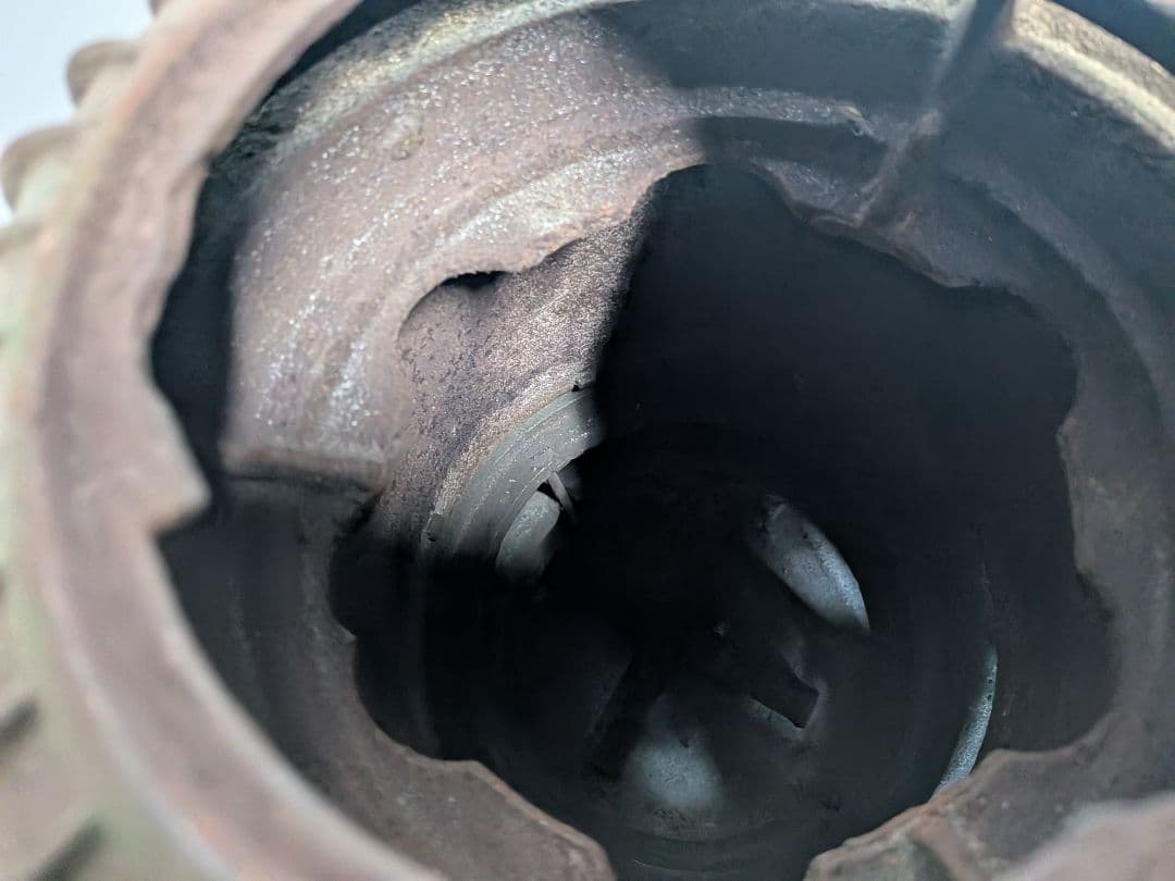 緑色の鋳鉄製薪ストーブ　だるまストーブ　レトロ　ミニサイズ