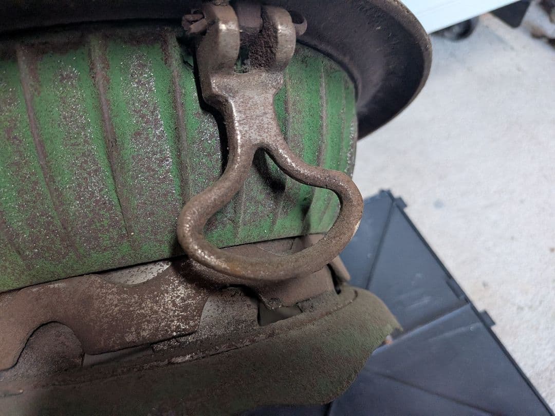 緑色の鋳鉄製薪ストーブ　だるまストーブ　レトロ　ミニサイズ