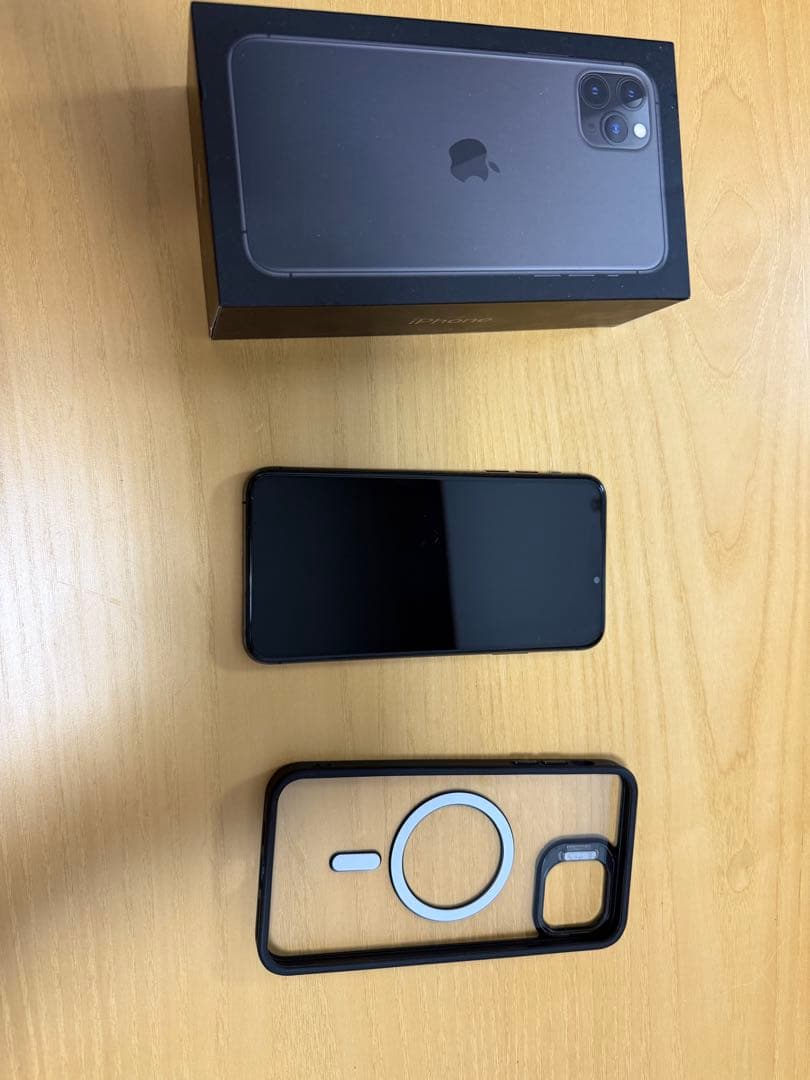 iPhone 11 pro max 256gb スペースグレー　simフリー