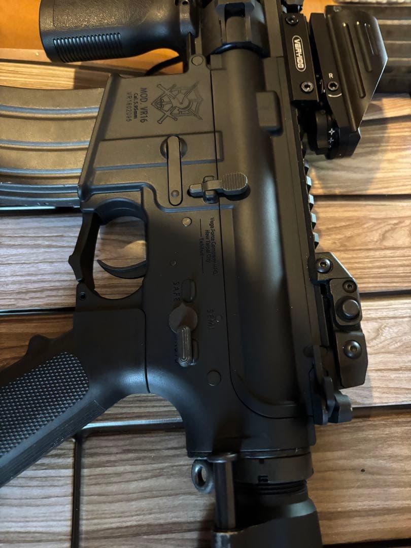 【値下，写真追加】VFC MOD.VR16 電動ガン バッテリー有り おまけ多数