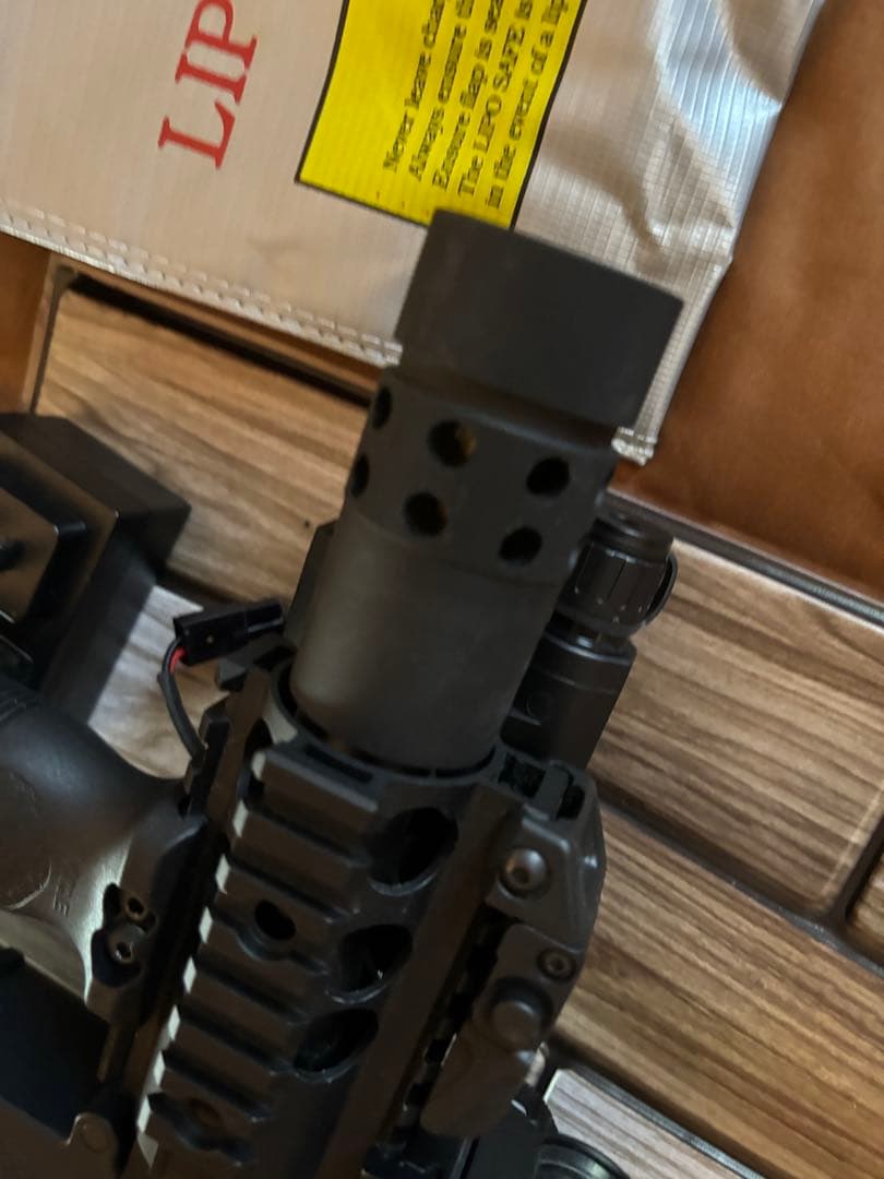 【値下，写真追加】VFC MOD.VR16 電動ガン バッテリー有り おまけ多数