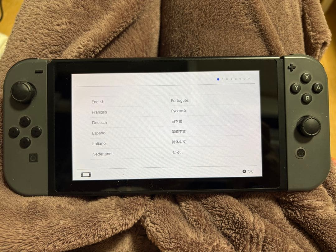 Nintendo Switch 本体（グレー）