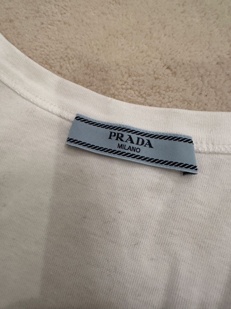 PRADA ホワイト タンクトップ