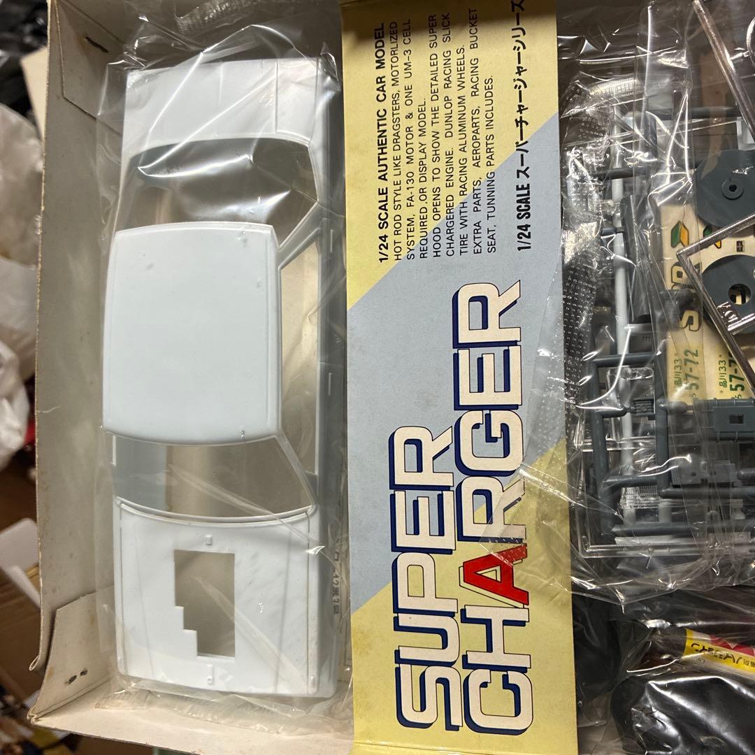 青島V6 GLORIA 4Dr HT スーパーチャージャー絶版