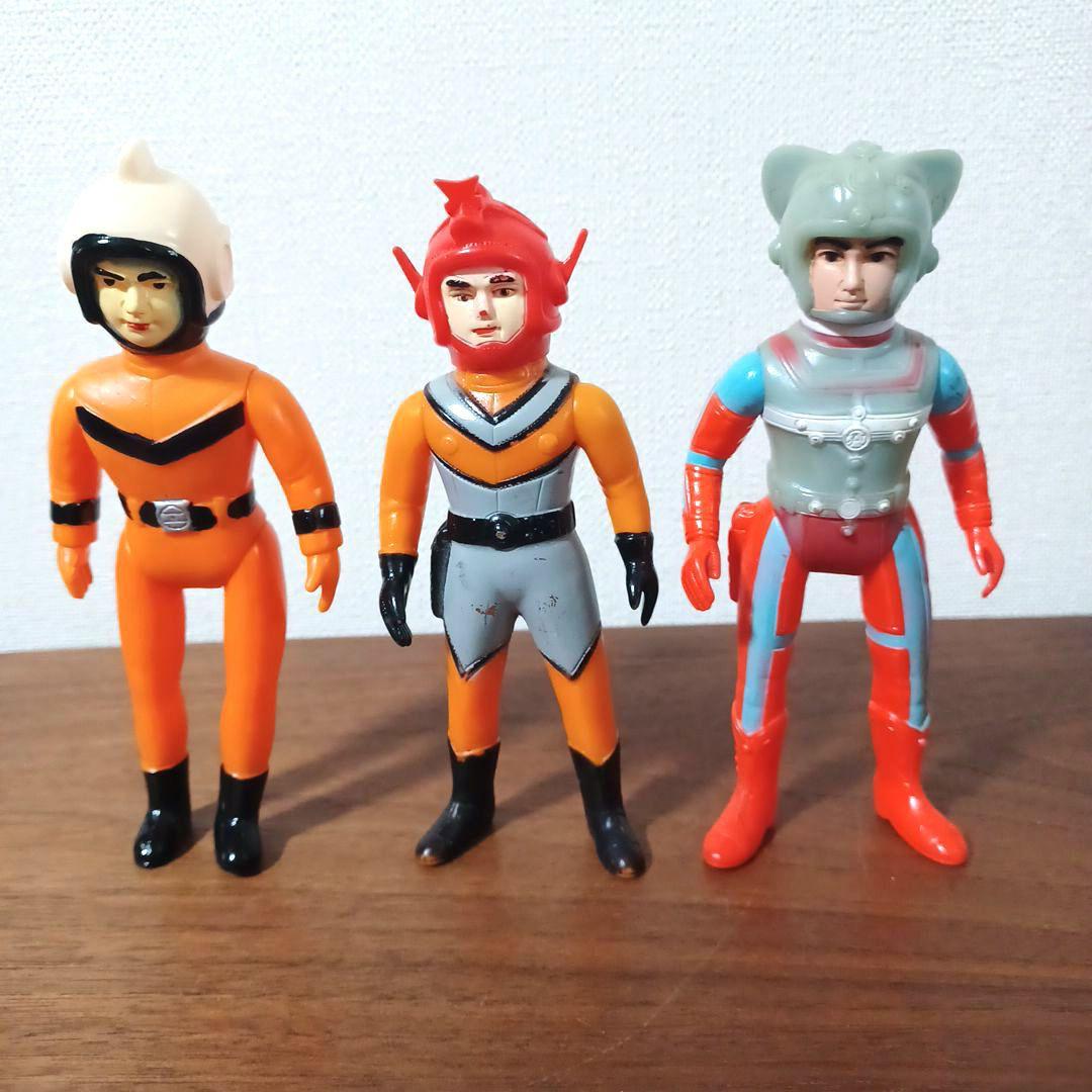 ウルトラマンシリーズ隊員「ZAT」「TAC」「MAT」ソフビフィギュア3体セット
