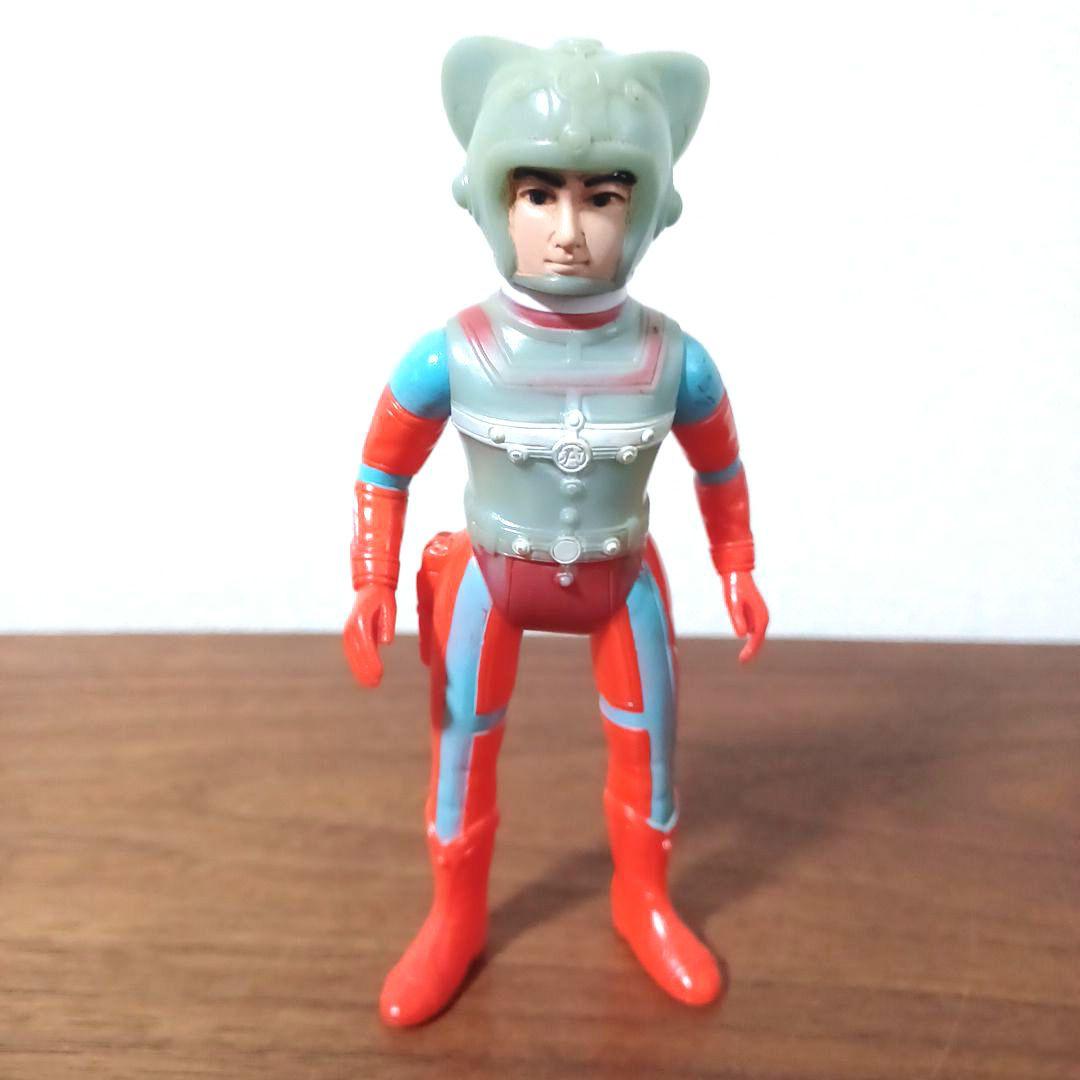 ウルトラマンシリーズ隊員「ZAT」「TAC」「MAT」ソフビフィギュア3体セット