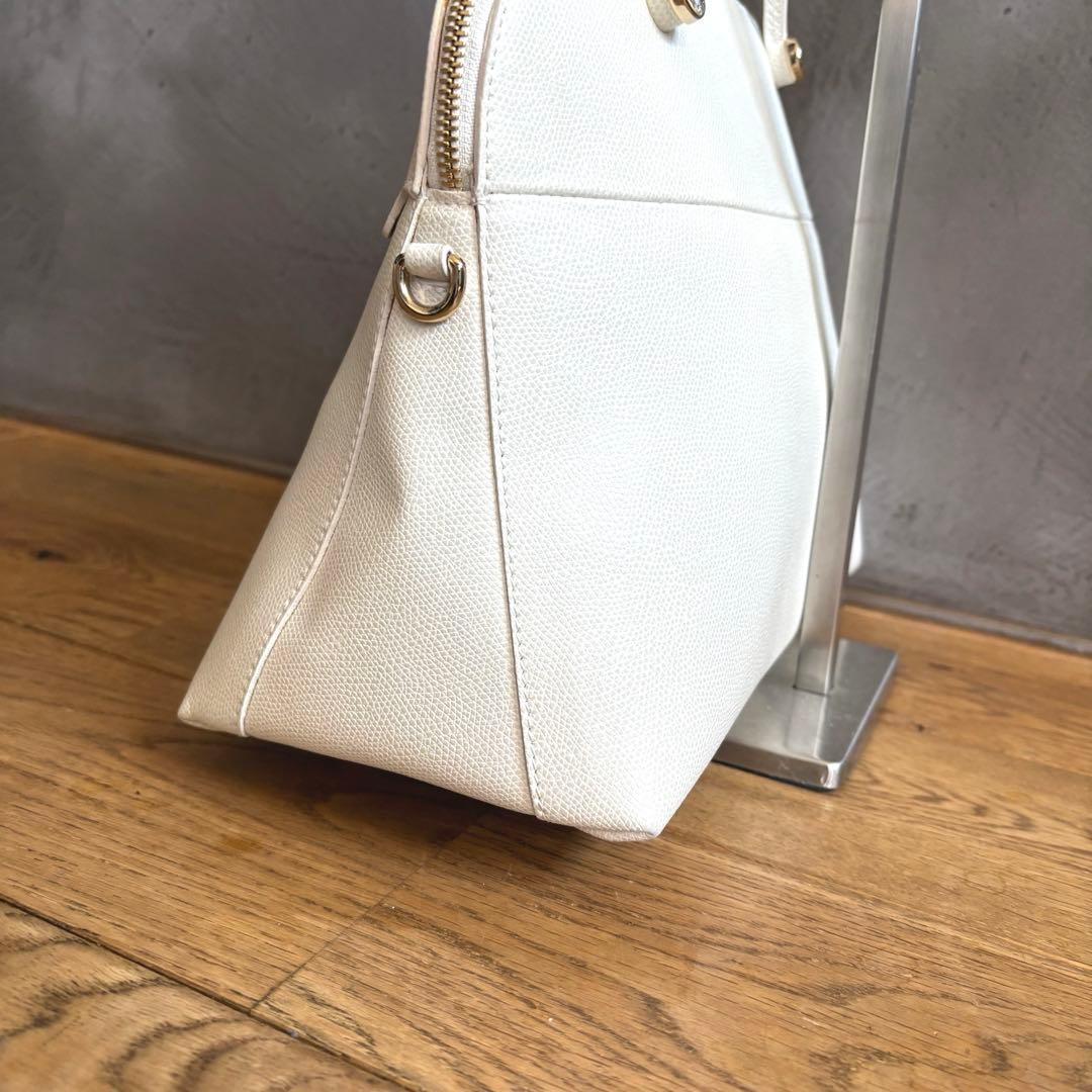 よっぴたん 　FURLA フルラ　パイパー　白　ホワイト　ショルダーバッグ