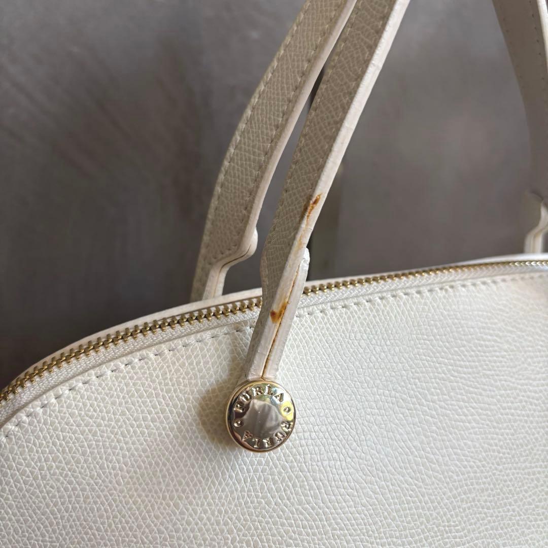 よっぴたん 　FURLA フルラ　パイパー　白　ホワイト　ショルダーバッグ