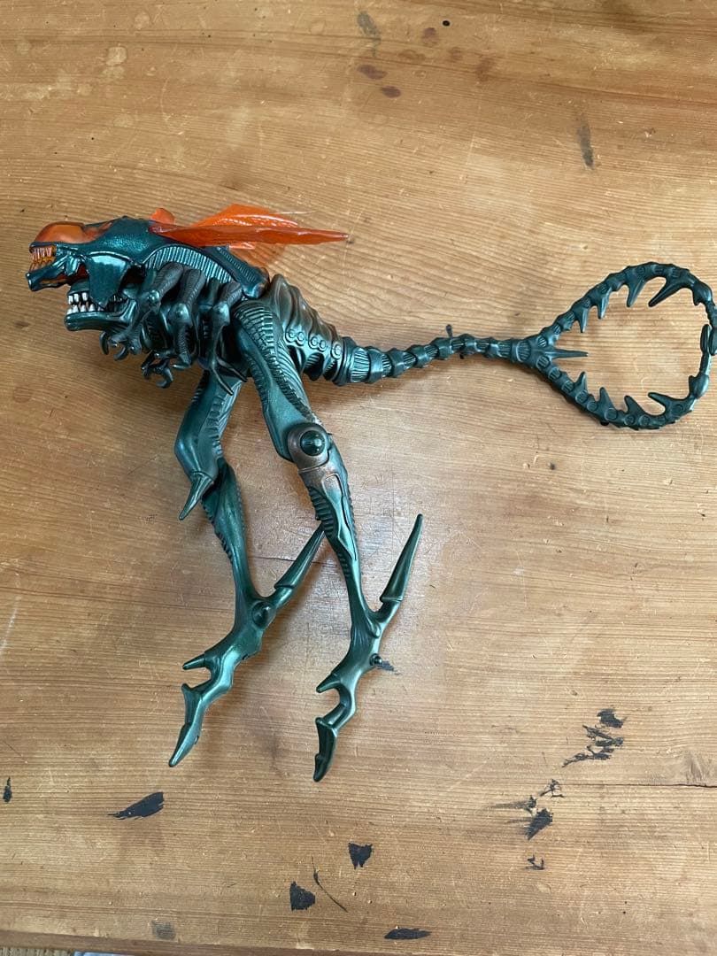 エイリアン　フィギュア　ケナー