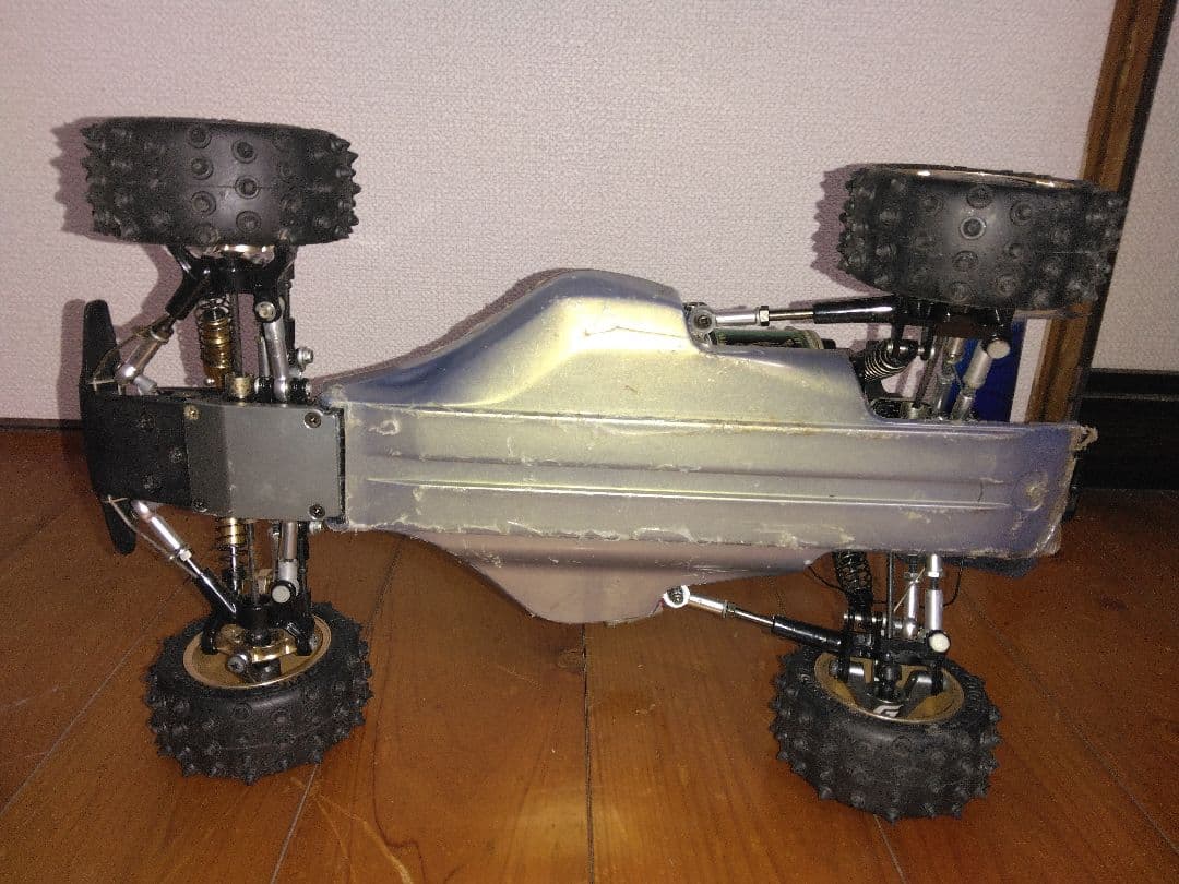 タミヤ　アバンテ　2011 カスタム ラジコン アルミパーツ多数