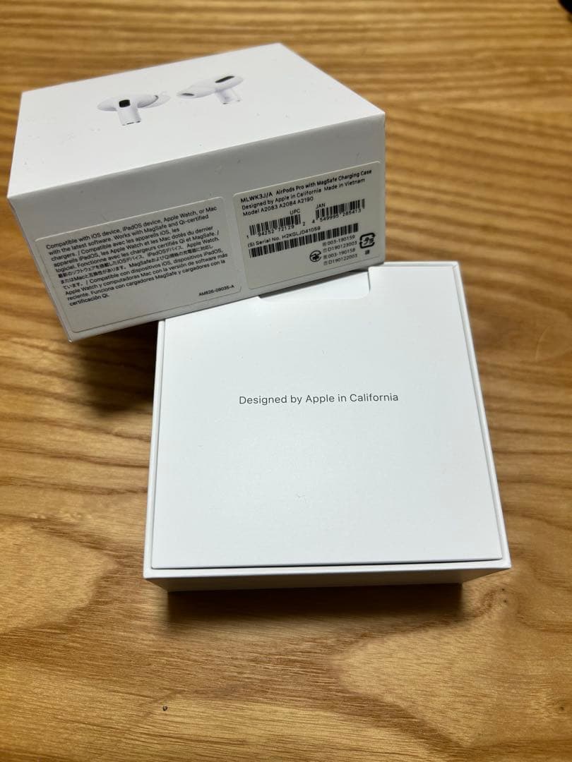 Apple AirPods 本体(箱、付属品あり)※左耳ノイズあり