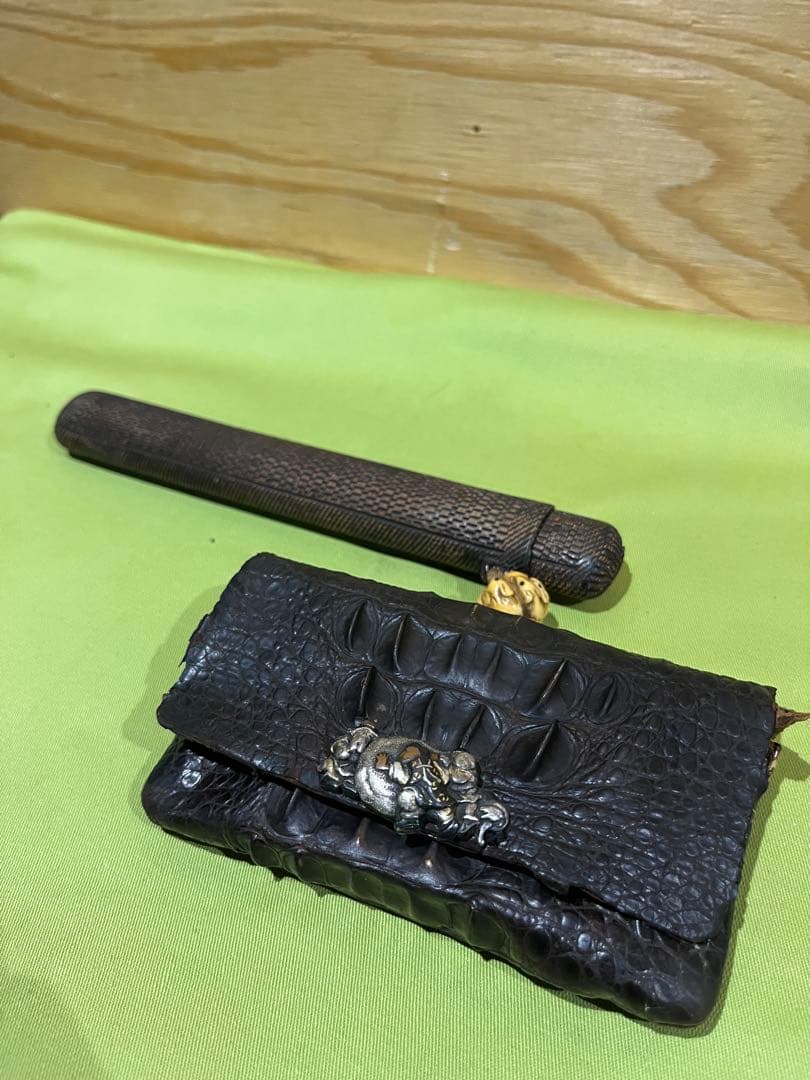 喫煙具　当時物　クロコダイル　煙管入れ　煙管　金銀装飾