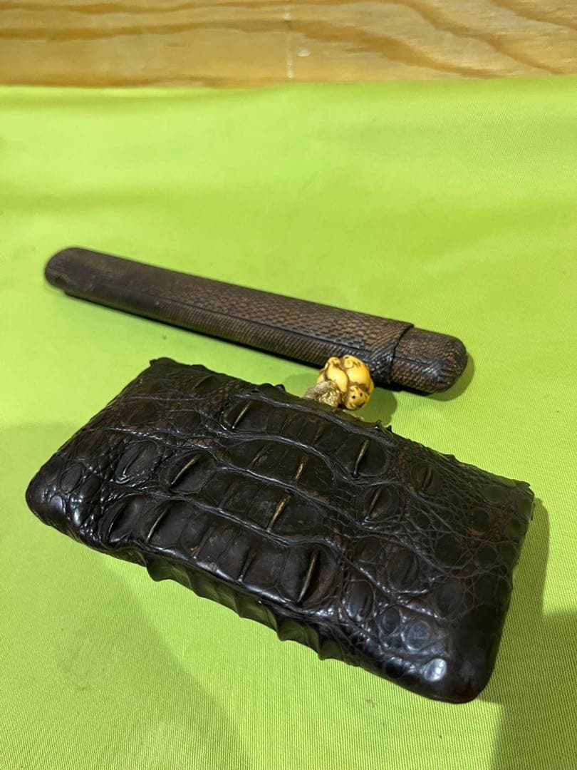 喫煙具　当時物　クロコダイル　煙管入れ　煙管　金銀装飾