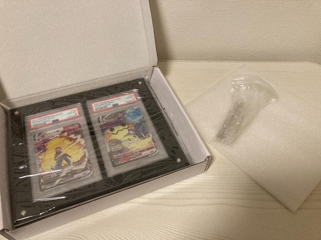 【PSA10・ディスプレイ入】ピカチュウVMAX・ミミッキュVMAX