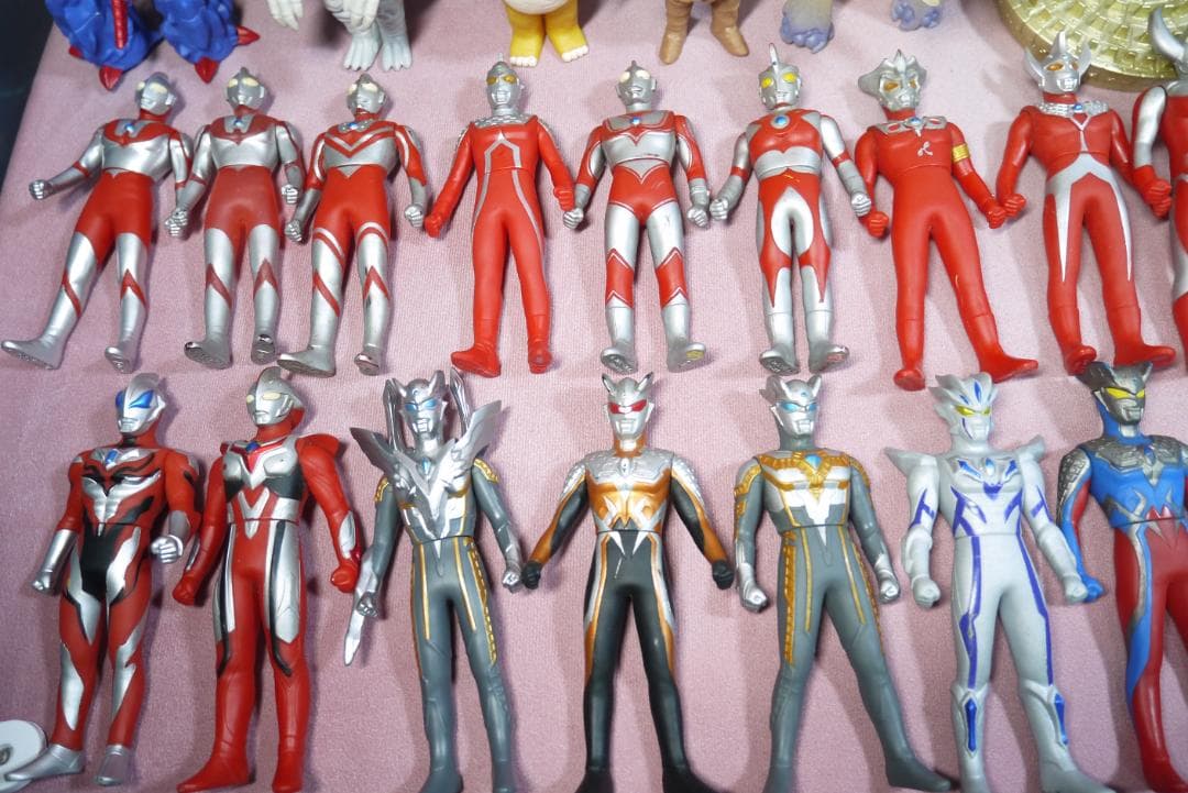 ウルトラヒーローシリーズ500　ウルトラ怪獣シリーズ500　ソフビ95体