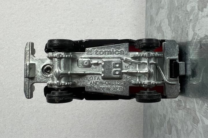 トミカ ランドクルーザー No.2 日本製