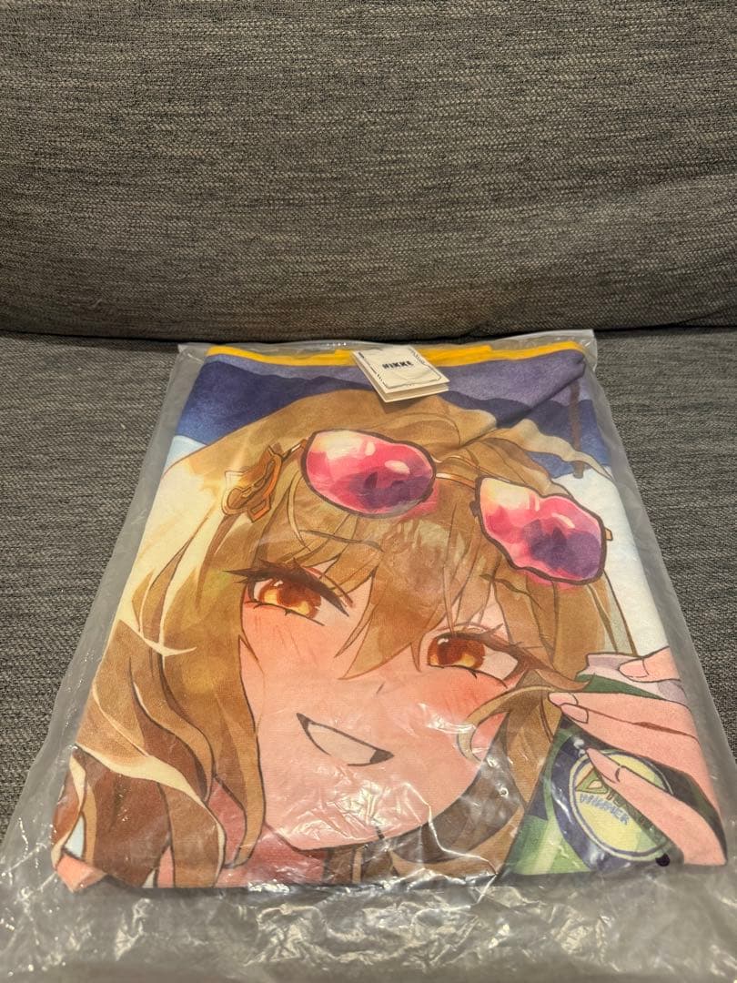 勝利の女神　海外限定　特大タオル　アニス&メアリー