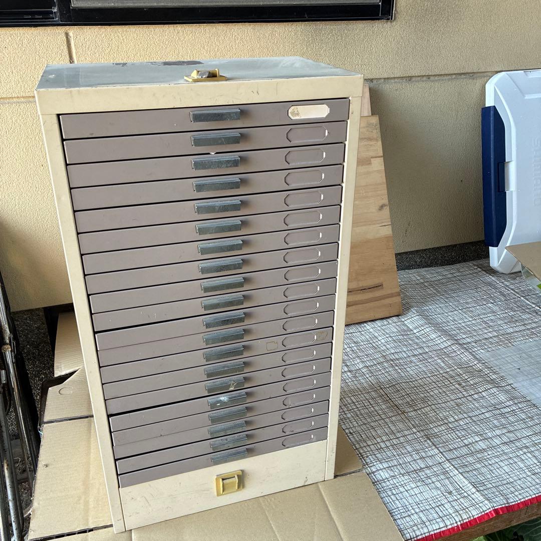 昭和レトロ　スチール製書類整理ケース 20引出